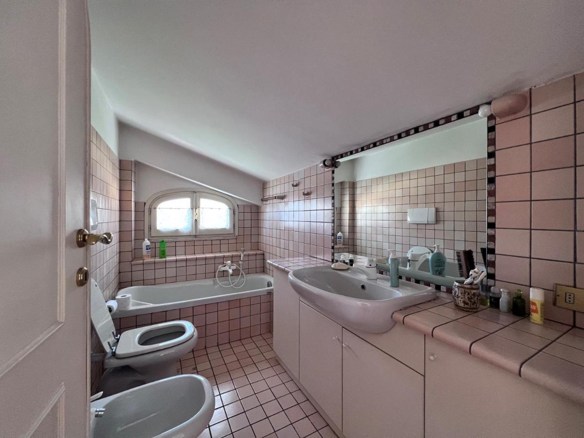 Villa Luxury Roma Marco Simone ภายนอก รูปภาพ