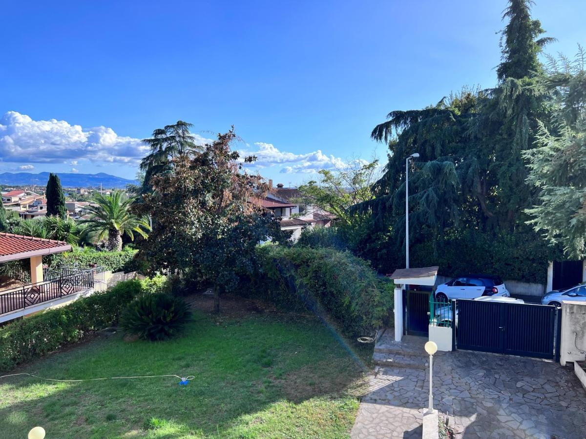 Villa Luxury Roma Marco Simone ภายนอก รูปภาพ